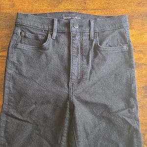 Black Denim Forum Lola High Rise Skinny Crop Size 27